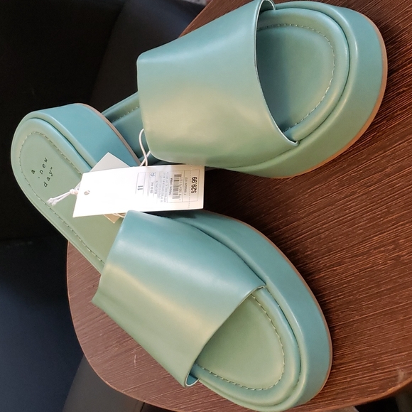 carlita peep toe bootie